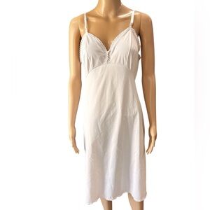 Vintage 70s/80s Classic White Vanity Fair full slip -36C